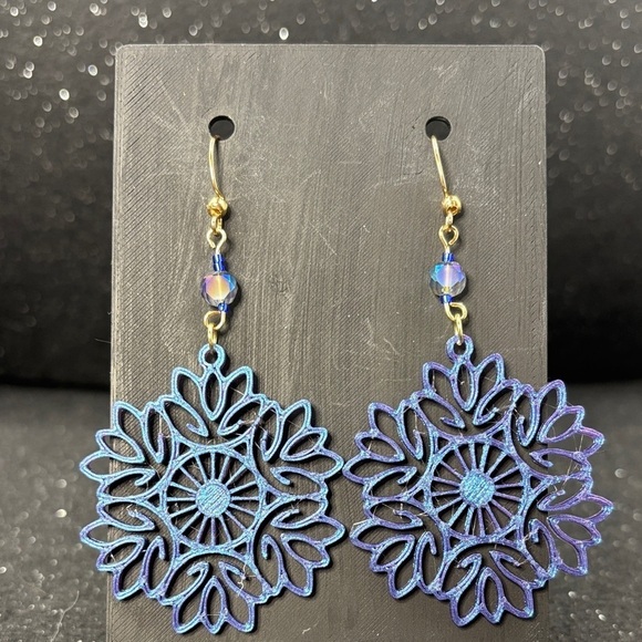 Handmade Jewelry - Blue and Purple Color Shift Filigree Earrings